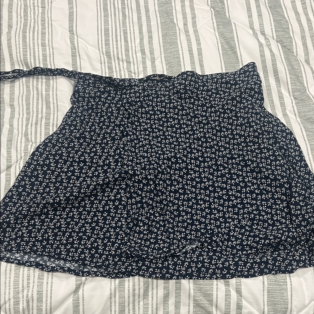 Brandy Melville Navy and White Wrap Skirt
